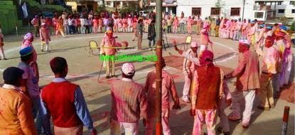 Traditional Holi festival of Garhwal and Kumaon Uttarakhand : गढ़वाल की होली कुमाऊ की होली से सैकड़ों साल पुरातन फिर भी शास्त्रीय होली में कुमाऊ से काफी पीछे है गढ़वाल !