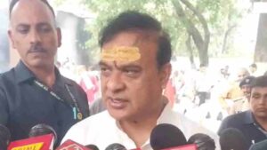 असम के सीएम ने नारायणी शिला मंदिर में की पूजा अर्चना, राहुल गांधी पर कसा तंज, दिल्ली आंदोलन को बताया तमाशा